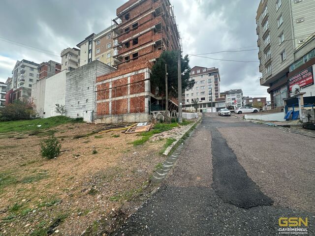 12-GSN GAYRİMENKULDEN MUHAMMER AKSOY DA 300M2 KİRALIK ARSA